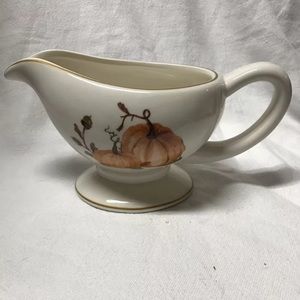 FINAL - Dash Of That Pumpkin Gravy Boat
